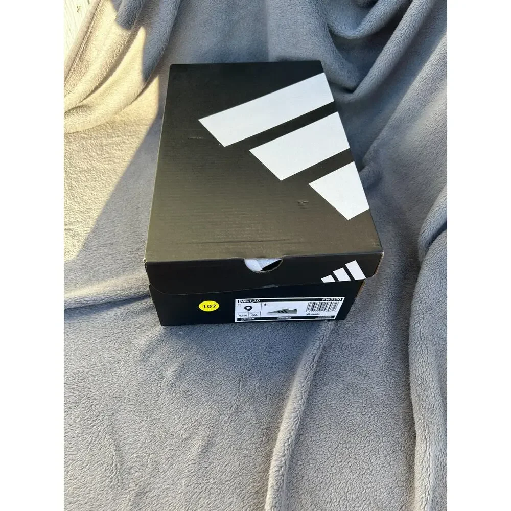 Adidas Daily 3.0 Men’s 9 Gray White Casual Sneakers FW7030 New in Box - Picture 8 of 8